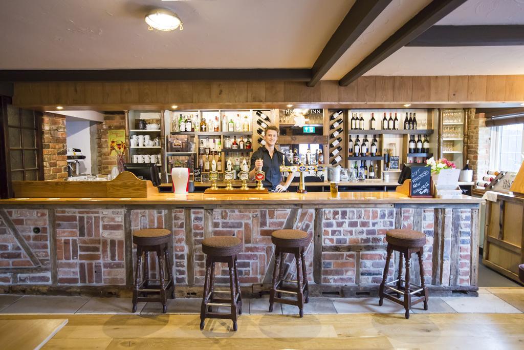 The Anvil Inn Blandford Forum Exterior photo