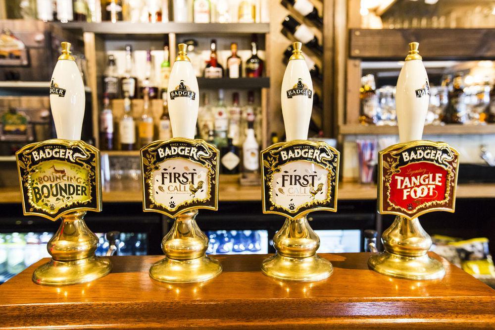 The Anvil Inn Blandford Forum Exterior photo